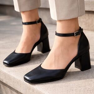 Anne Klein iflex Ankle Strap Block Heel Pumps Women’s Size 8M Classic Shoes